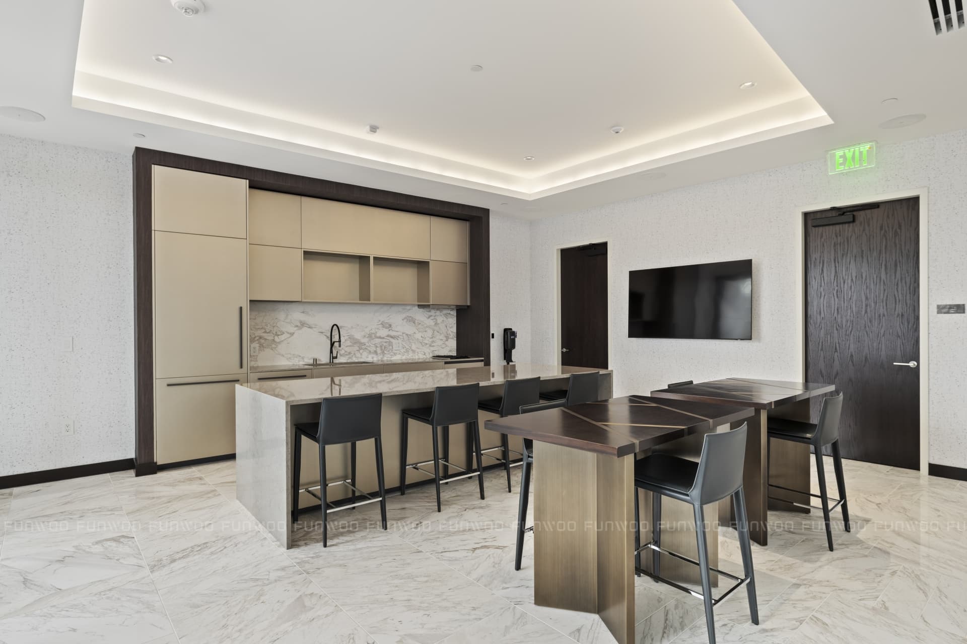 https://cdn.funwoo.com.tw/listing/building/db53c4a8-1c53-4c4c-b5b2-a38c2a0b2db5